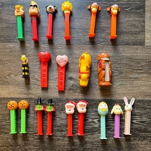 Lot of 20 vintage Pez dispensers